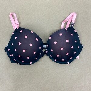 Victoria Secret| Bra| New w/ Tag.